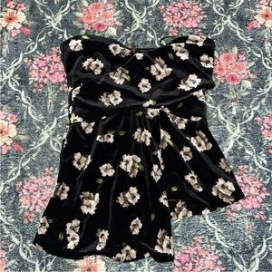 RW&CO. Black and White Floral Strapless Blouse